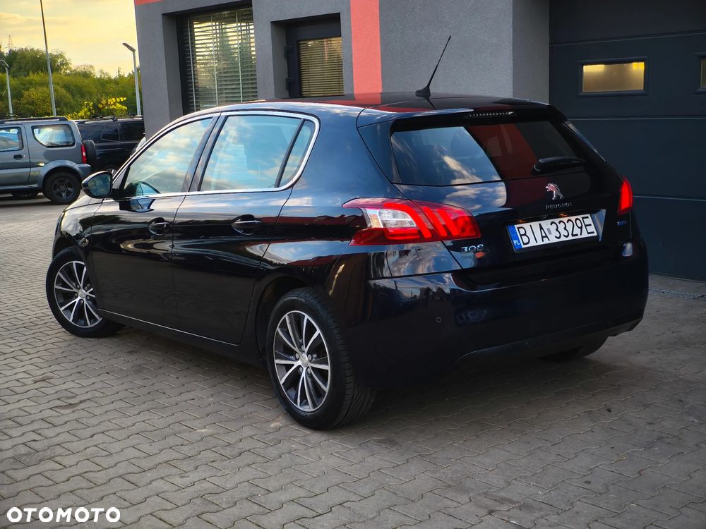 Peugeot 308 1.2 PureTech Allure S&S - 2