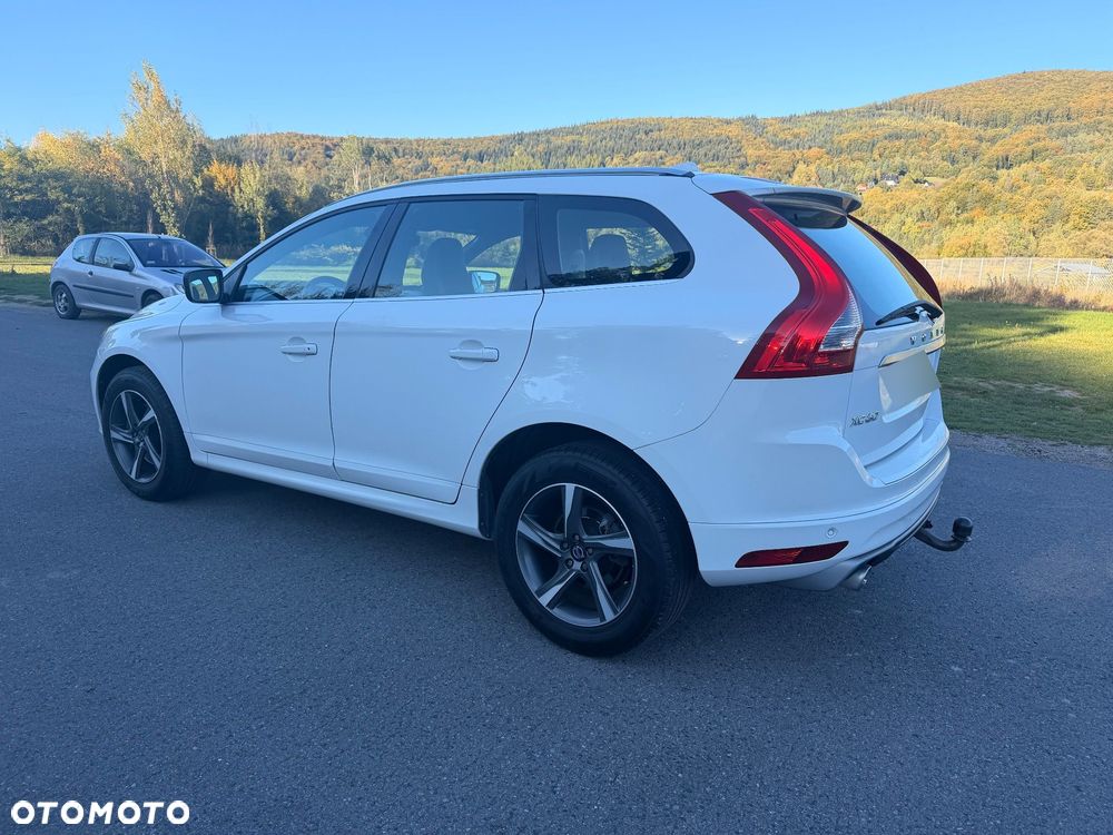 Volvo XC 60 D4 Geartronic Momentum - 16