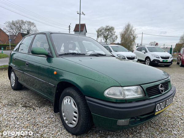 Opel Astra 1.6