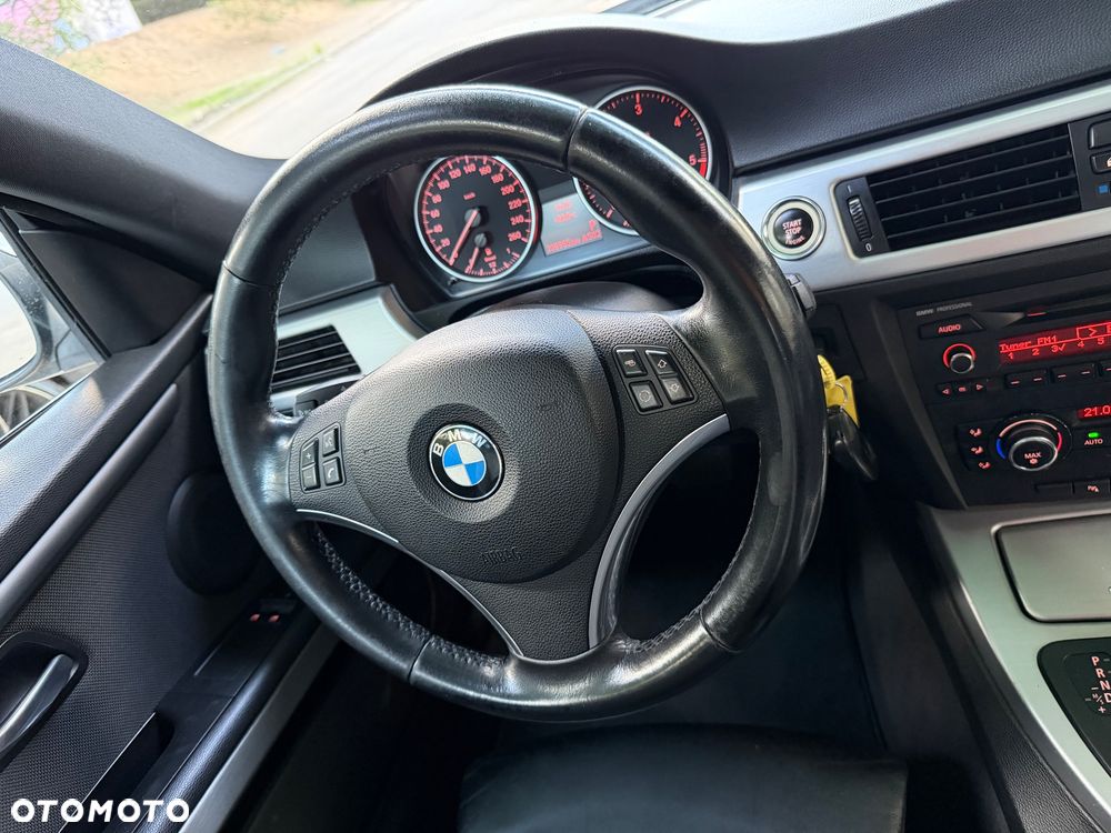 BMW Seria 3 320d DPF - 11