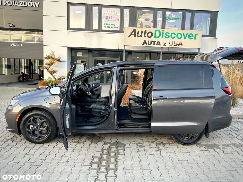 Chrysler Pacifica - 13