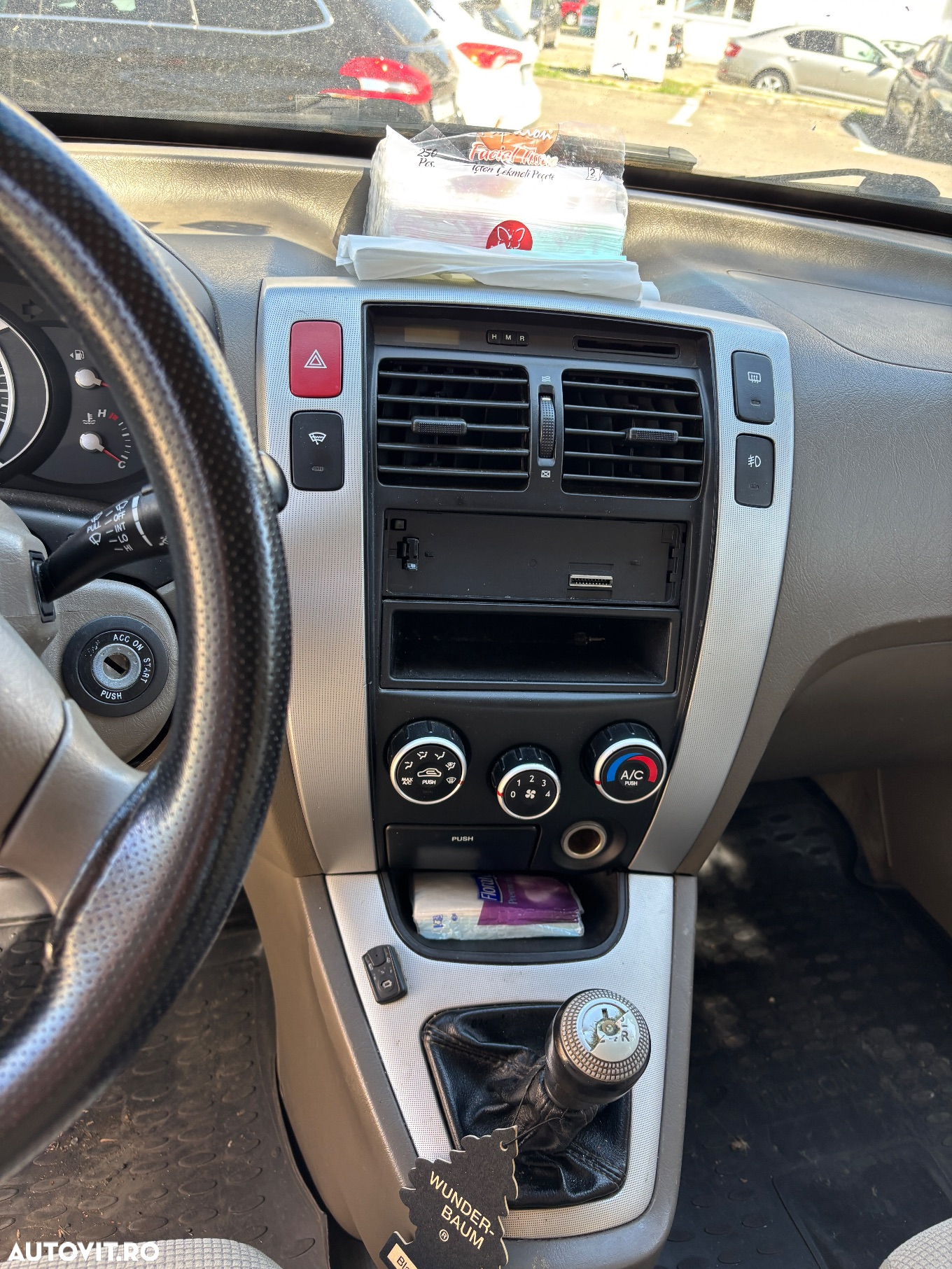 Hyundai Tucson 2.0 - 10