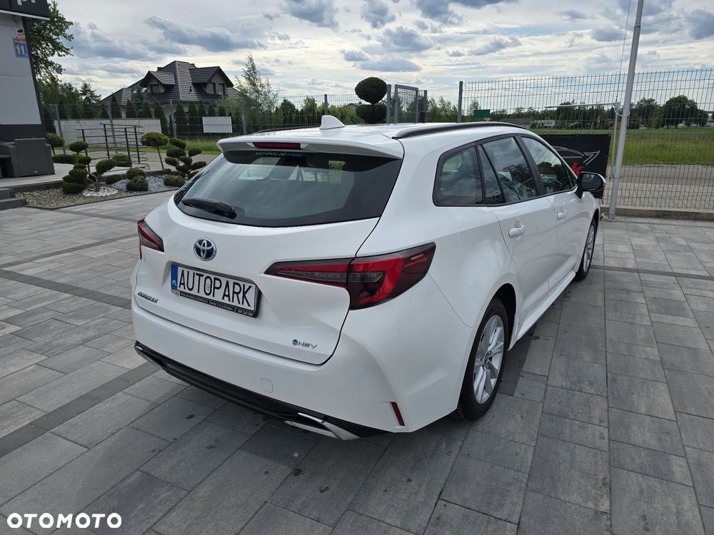 Toyota Corolla 1.8 Hybrid Comfort - 18