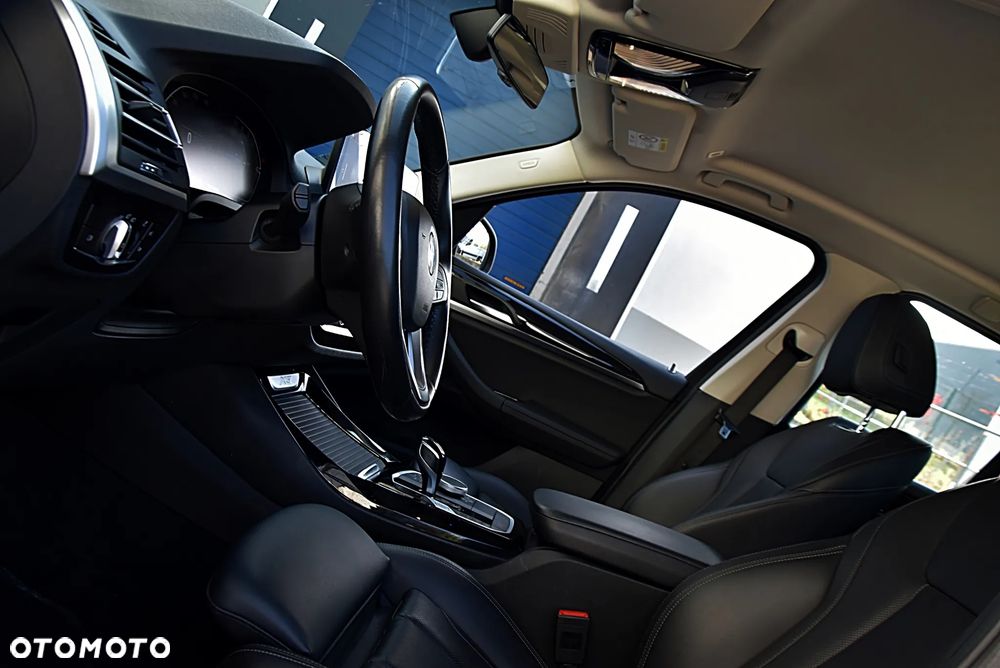 BMW X3 xDrive20i - 17