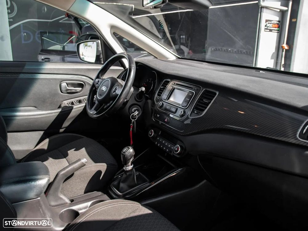 Kia Carens 1.7 CRDi ISG TX - 22