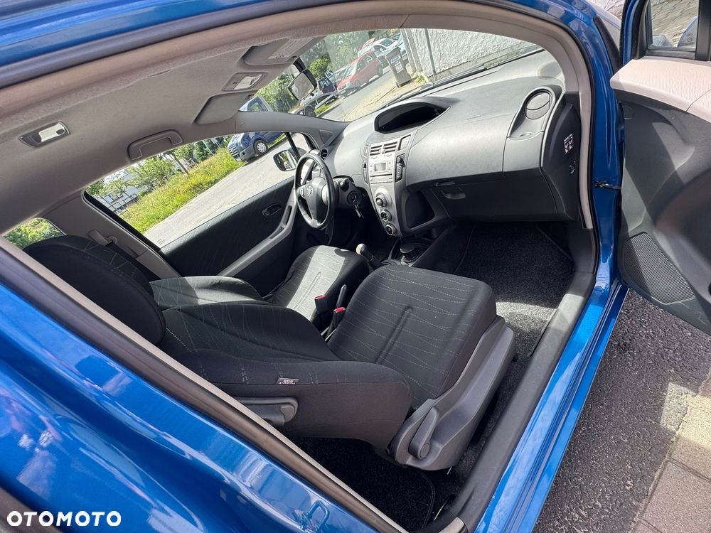 Toyota Yaris 1.3 VVT-i Cool - 5