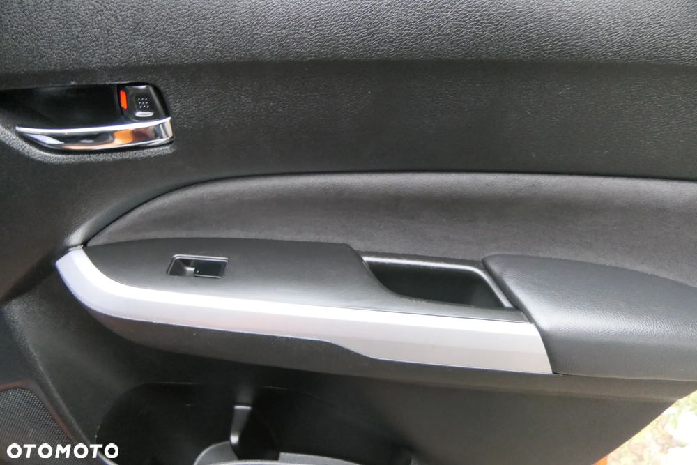 Suzuki Vitara 1.6 Premium 2WD - 29