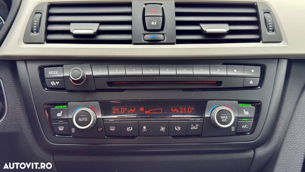 BMW Seria 3 320d Aut. Sport Line - 21