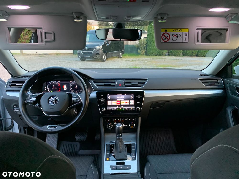 Skoda Superb 2.0 TDI SCR Ambition DSG - 25
