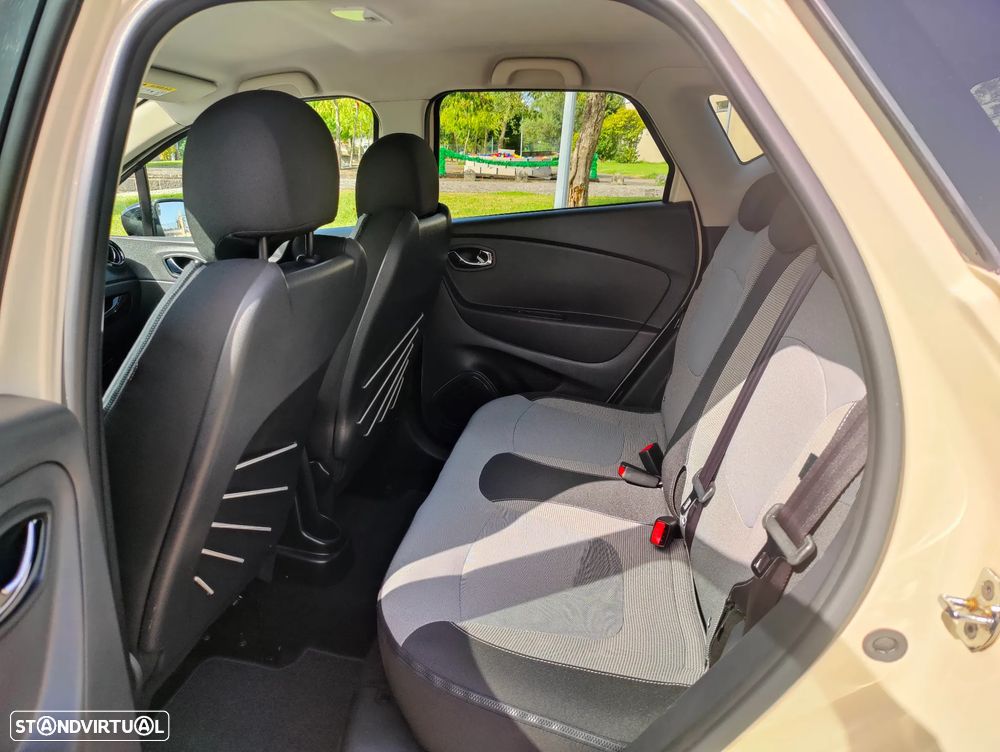 Renault Captur 0.9 TCE Exclusive - 12