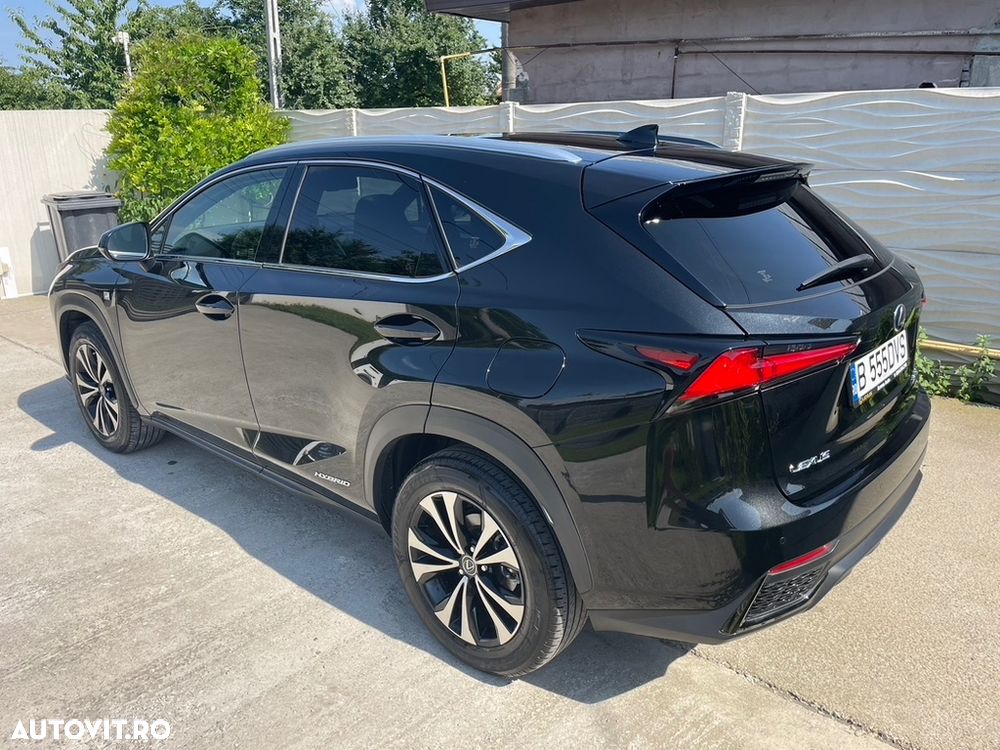 Lexus Seria NX - 7