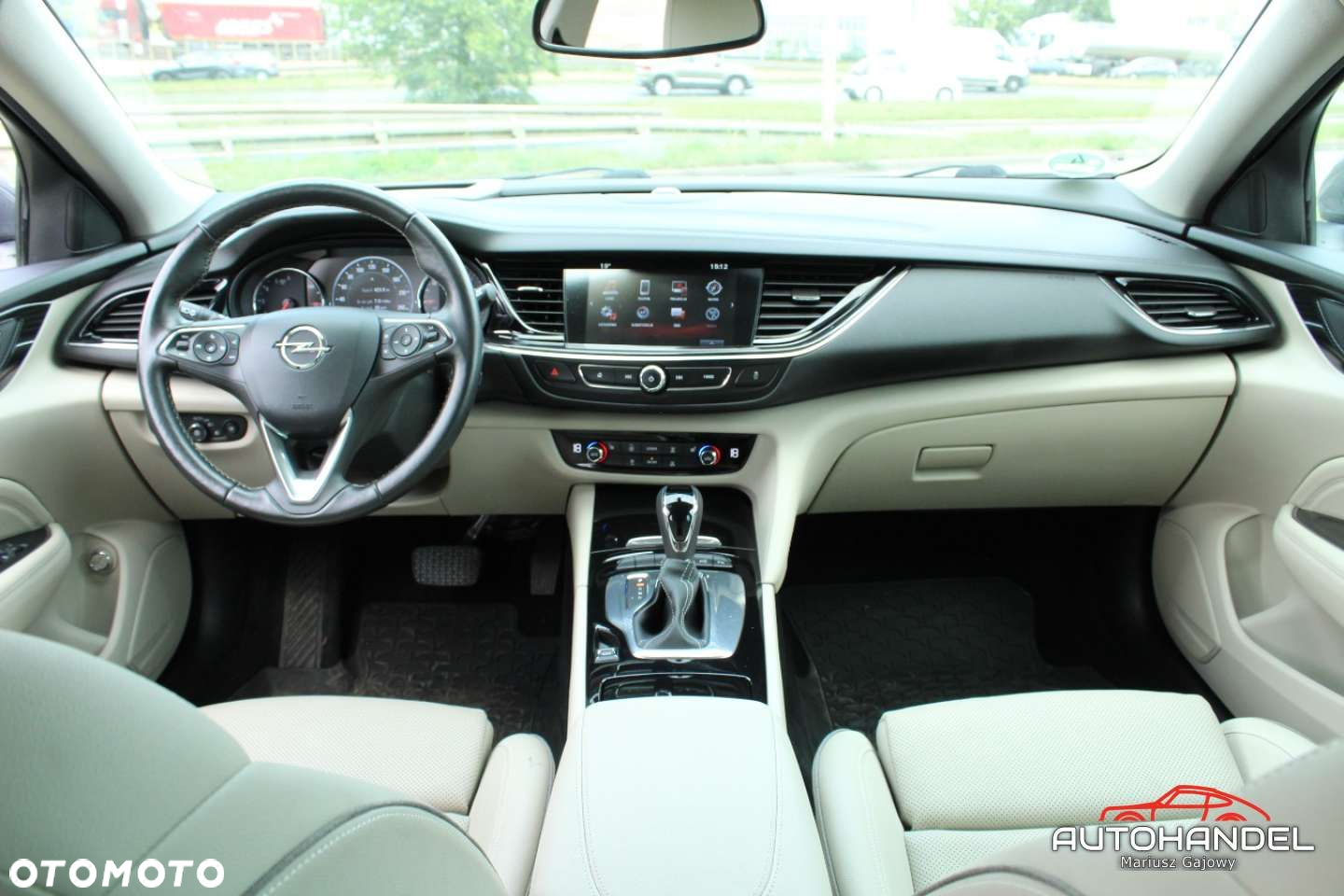 Opel Insignia - 8