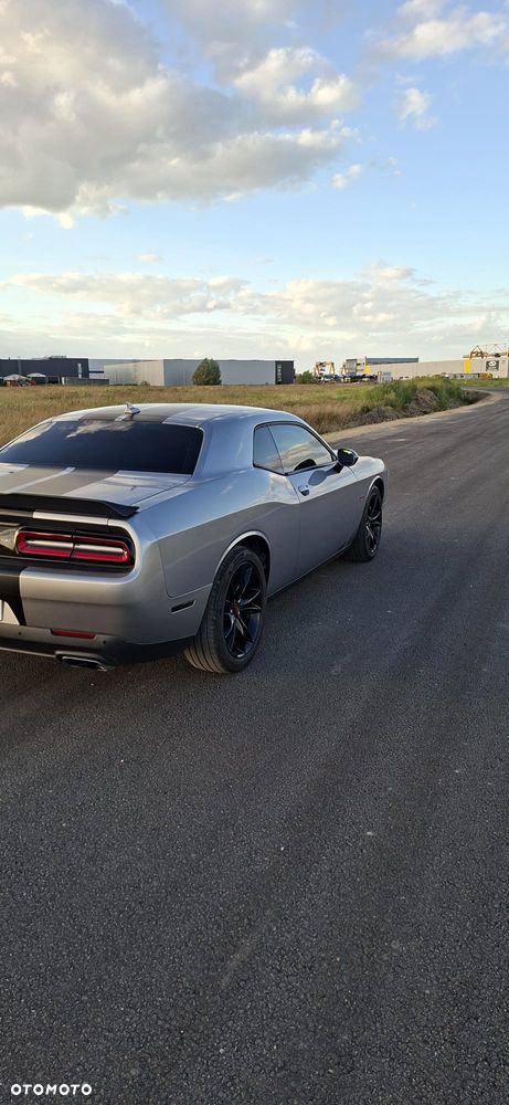 Dodge Challenger 5.7 R/T - 20