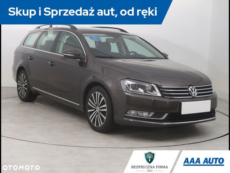 Volkswagen Passat - 2