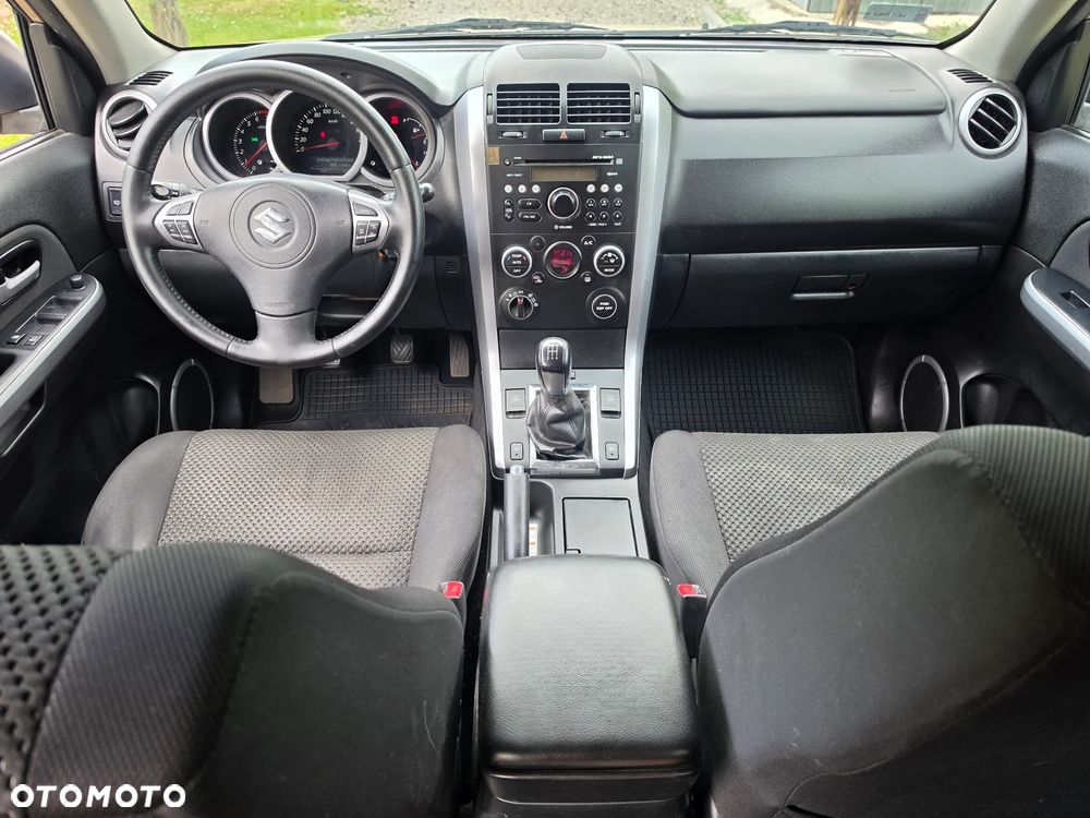 Suzuki Grand Vitara - 26