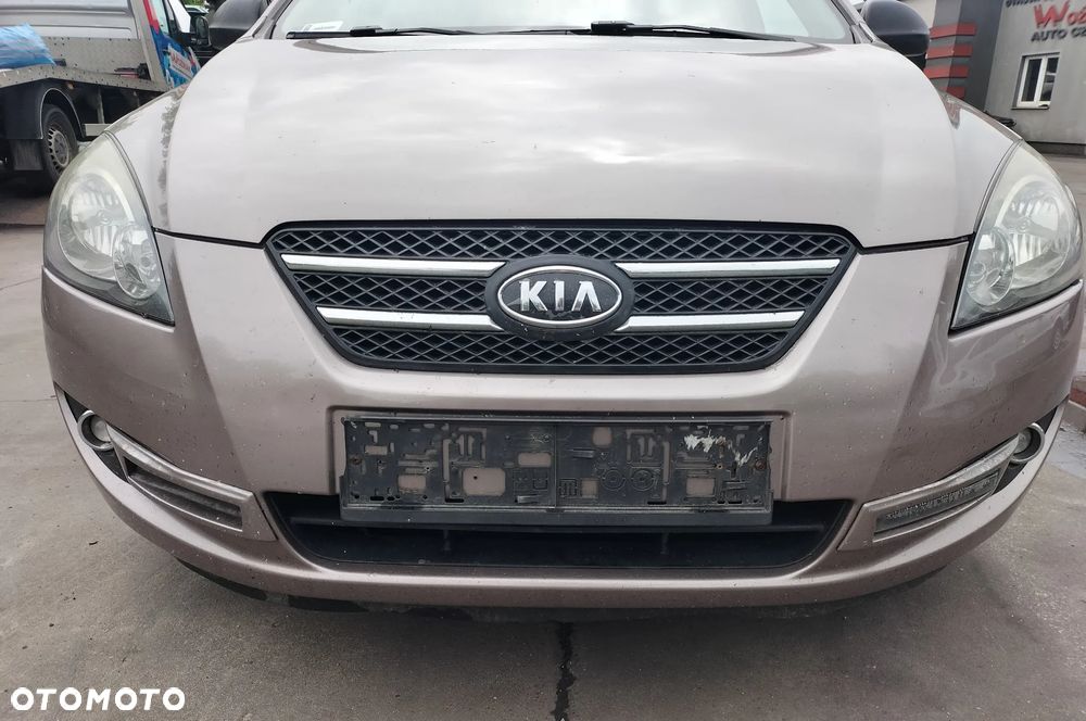 DRZWI LEWE PRAWE TYŁ KIA CEED I KOMBI 2.0 CRDI 140 KM D4EA KOD LAK.8Q - 9