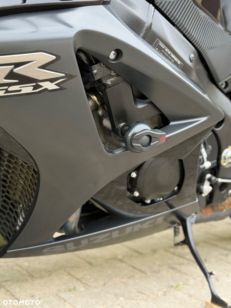 Suzuki GSX-R - 32