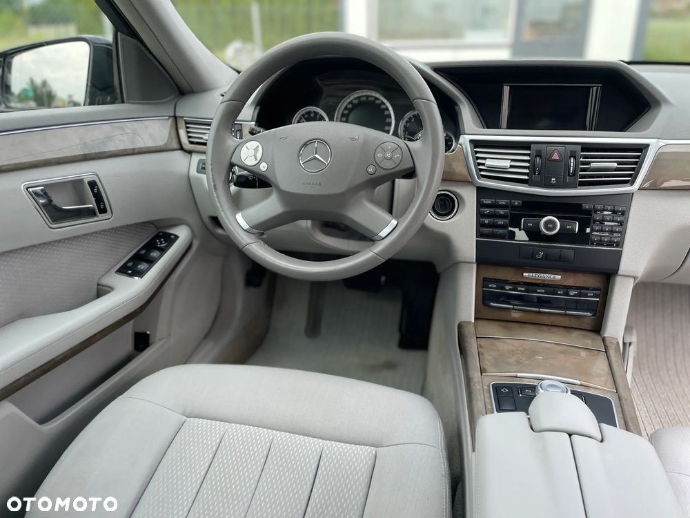 Mercedes-Benz Klasa E 350 CGI 7G-TRONIC Elegance - 16