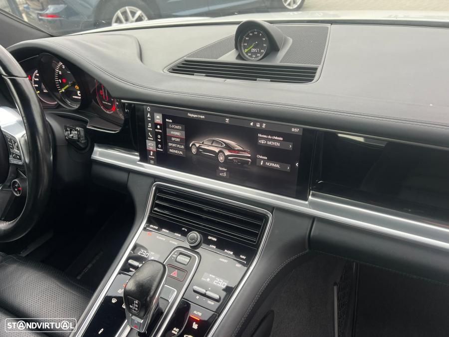 Porsche Panamera 4 E-Hybrid - 10