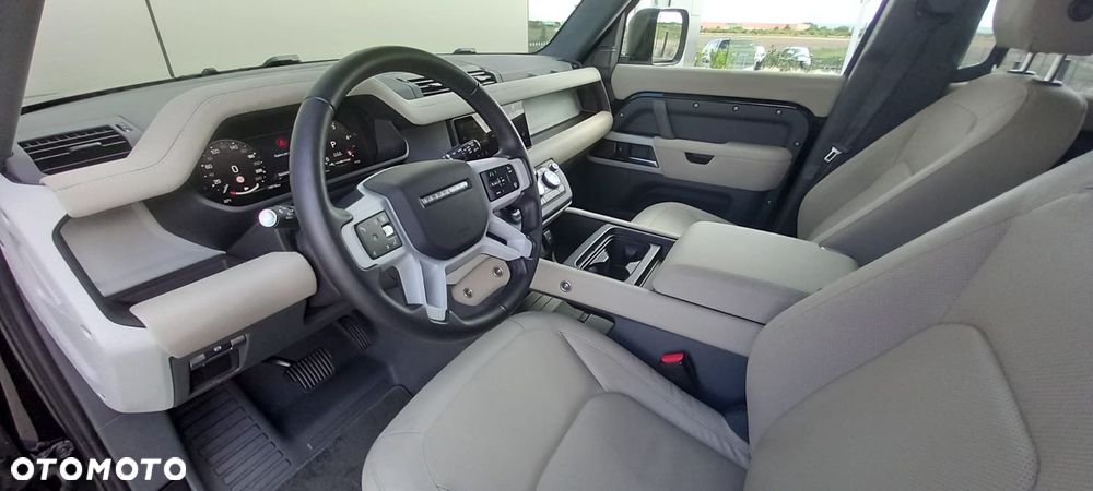 Land Rover Defender 3.0 D300 mHEV X-Dynamic SE - 6