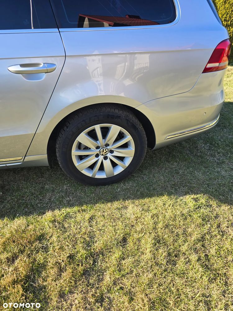 Volkswagen Passat 2.0 TDI BlueMotion Technology Exclusive - 12