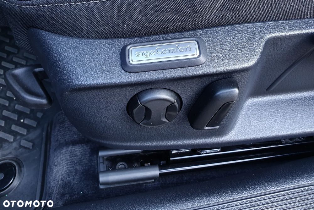 Volkswagen Passat - 17