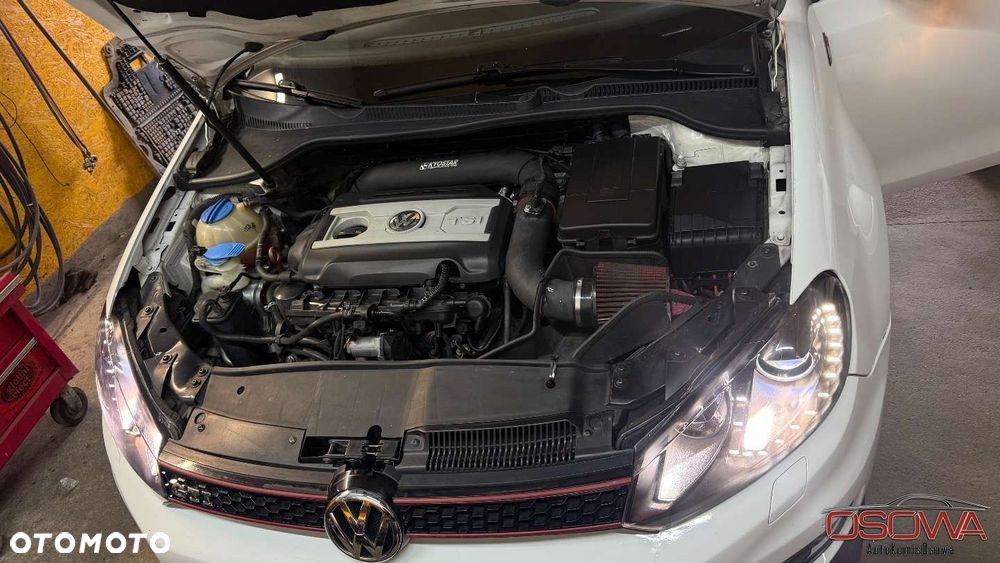 Volkswagen Golf - 22