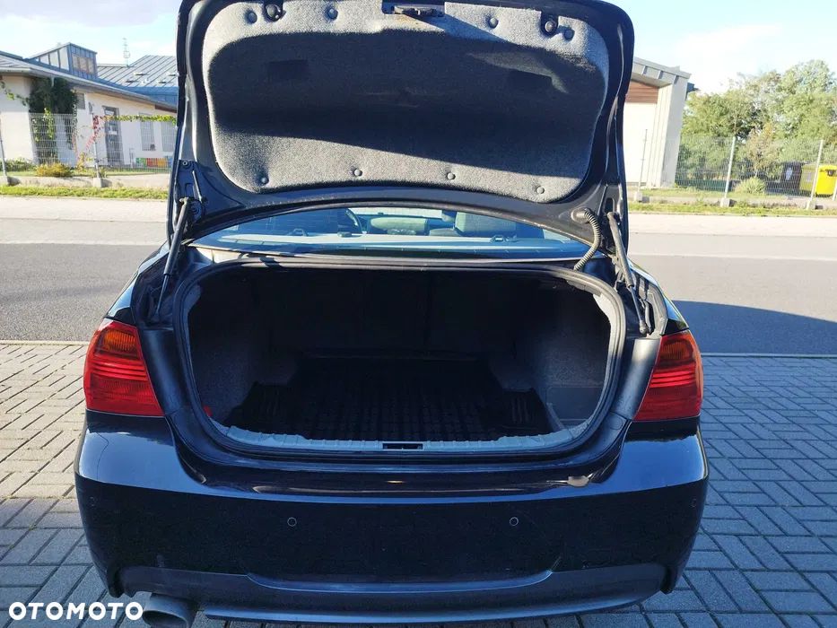 BMW Seria 3 318d - 8