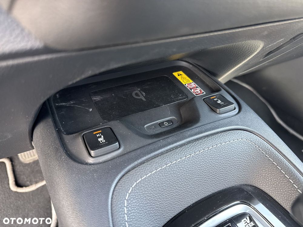 Toyota Corolla 1.8 Hybrid Style - 18
