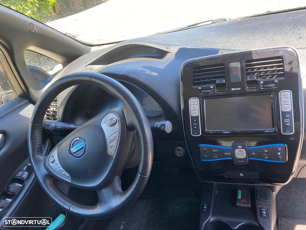 Nissan Leaf - 25