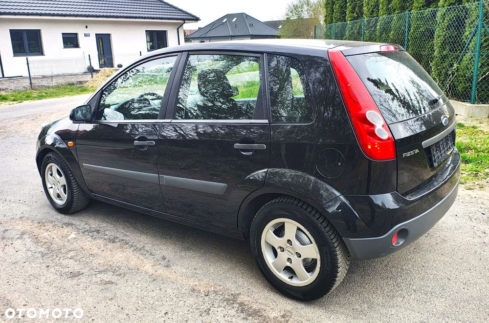 Ford Fiesta 1.3 Ambiente - 18