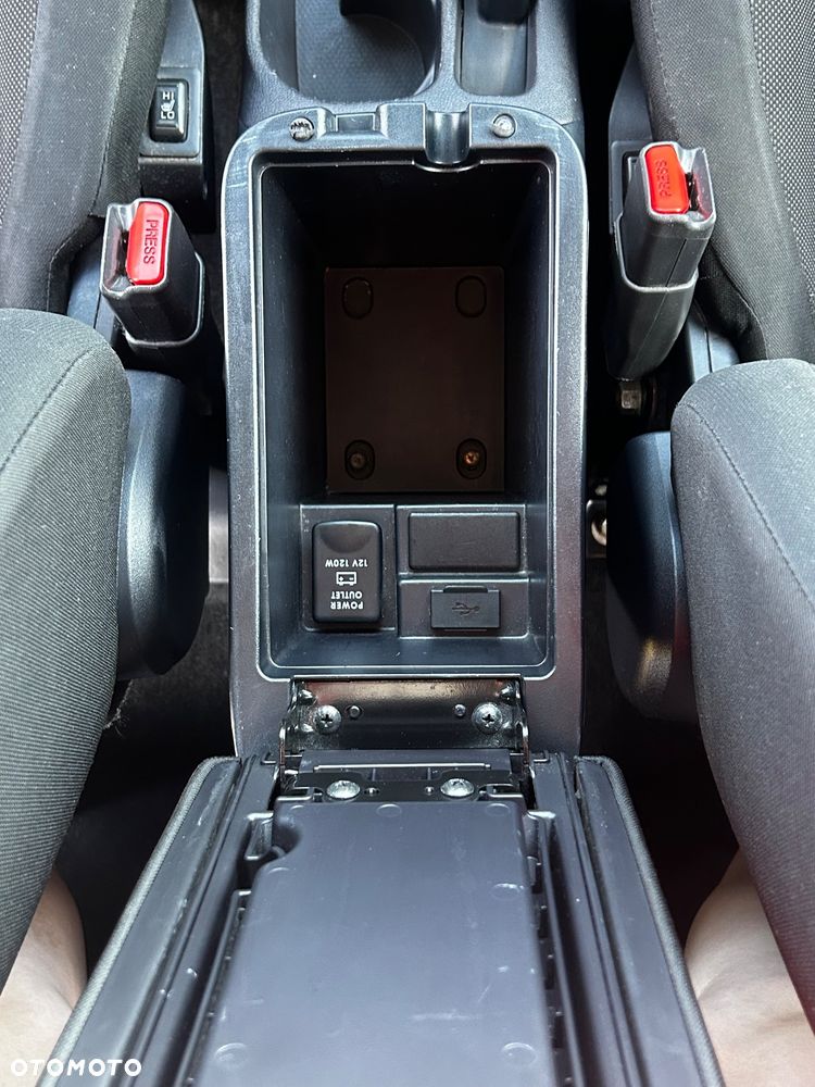 Mitsubishi ASX 1.8 DI-D 2WD 35 Jahre - 38