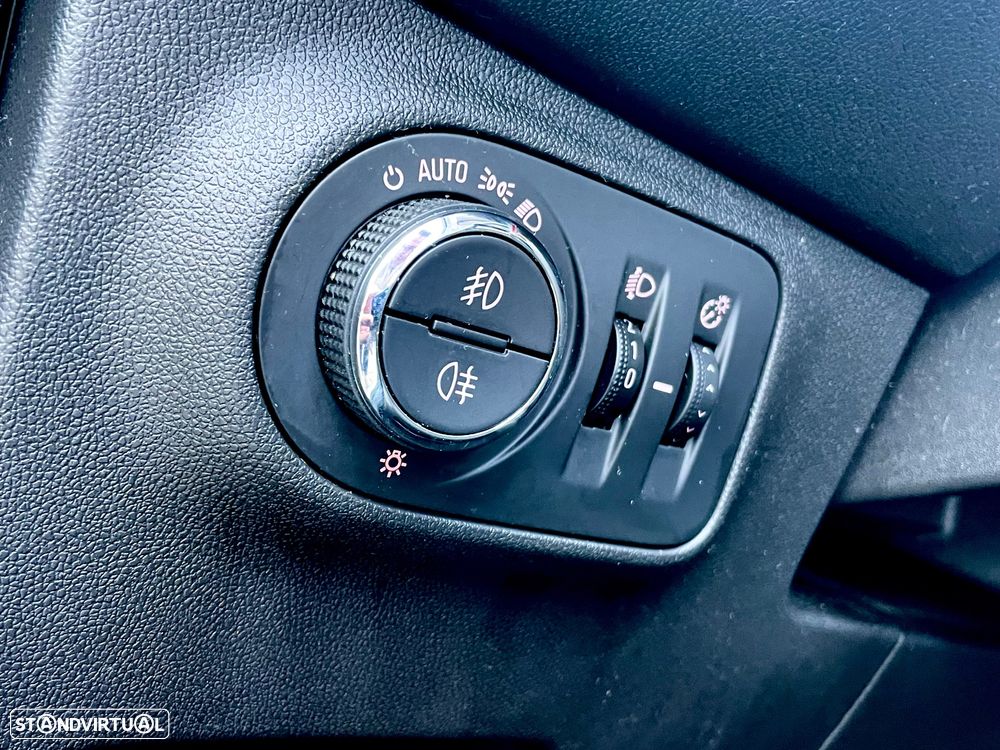 Opel Corsa 1.3 CDTi innovation - 18