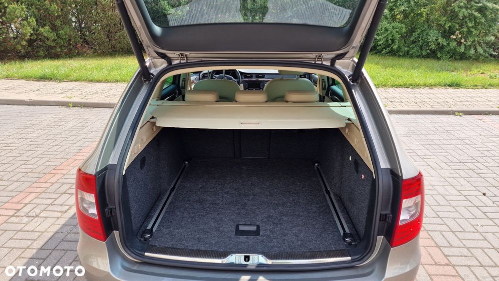 Skoda Superb 1.8 TSI Platinum DSG - 33