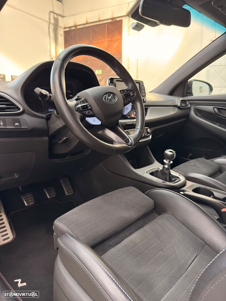 Hyundai i30 N 2.0 T-GDi Performance Pack - 4