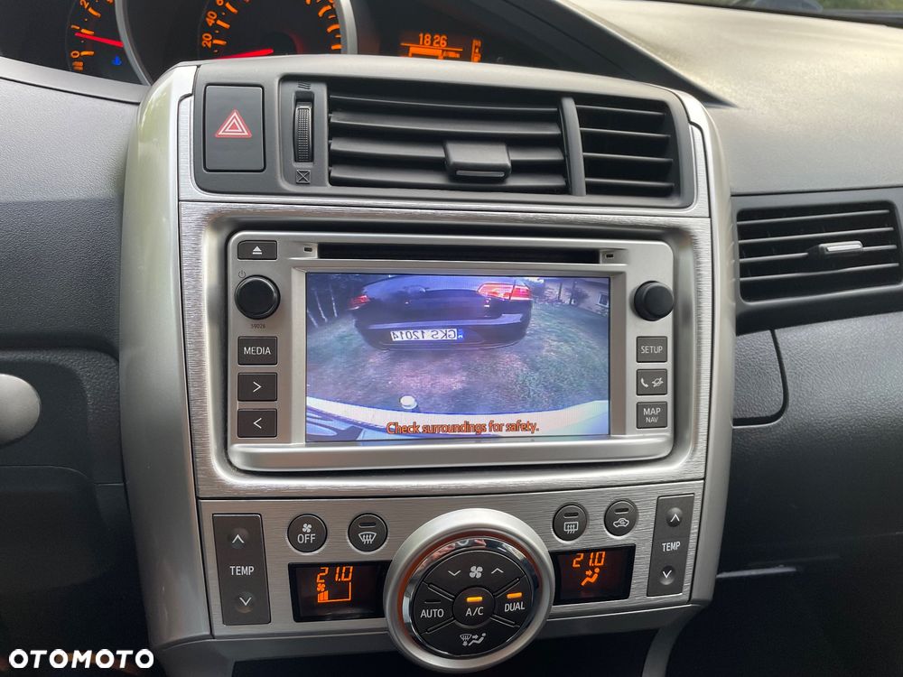 Toyota Verso 2.0 D-4D Sol 7os - 29