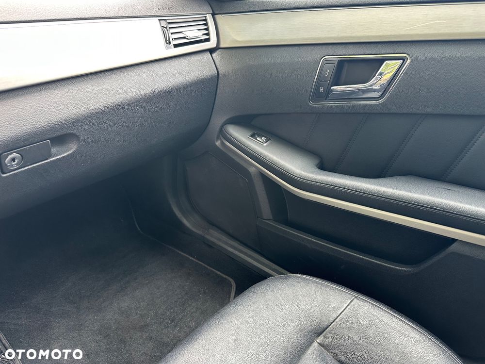 Mercedes-Benz Klasa E 250 CDI DPF BlueEFFICIENCY Automatik Avantgarde - 23