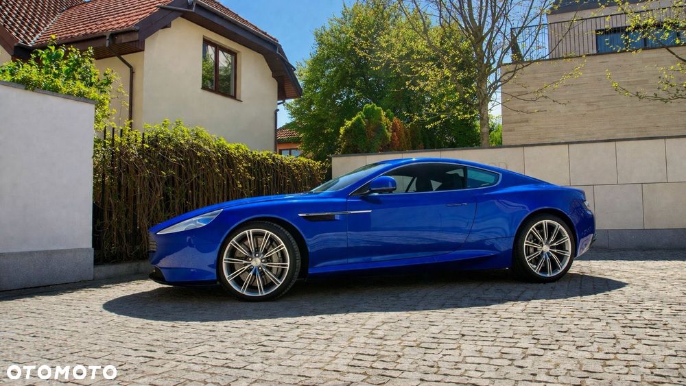 Aston Martin DB9 - 8