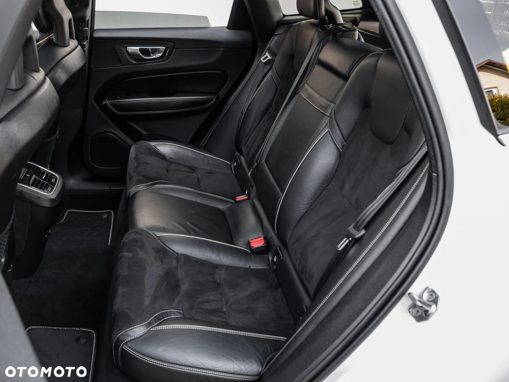 Volvo XC 60 D4 AWD Geartronic RDesign - 15