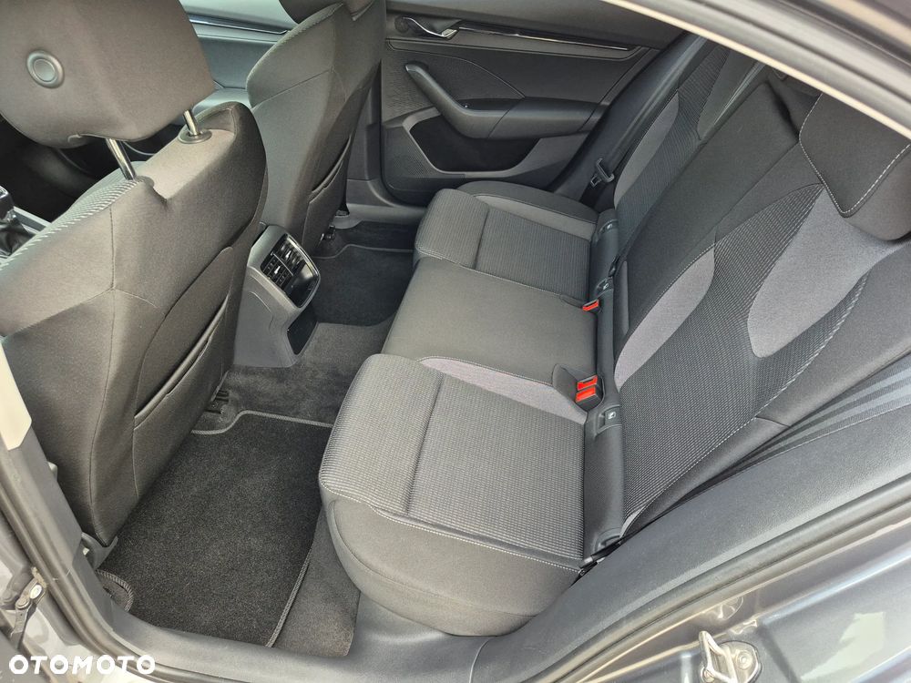 Skoda Octavia 1.5 TSI ACT Ambition - 6