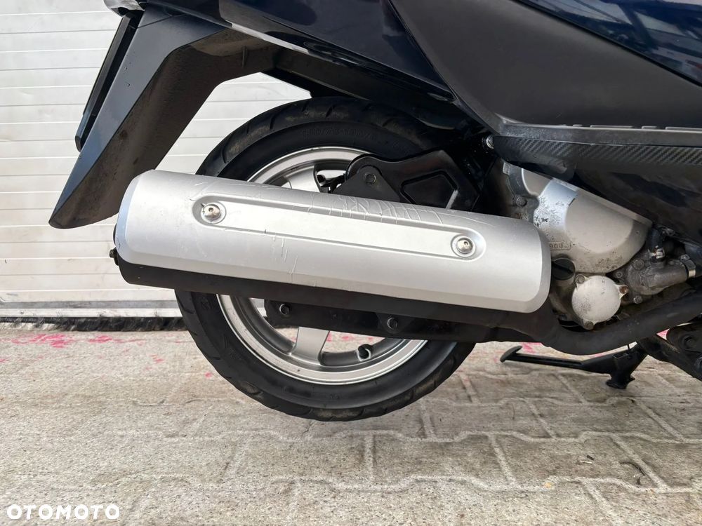 Suzuki Burgman - 22