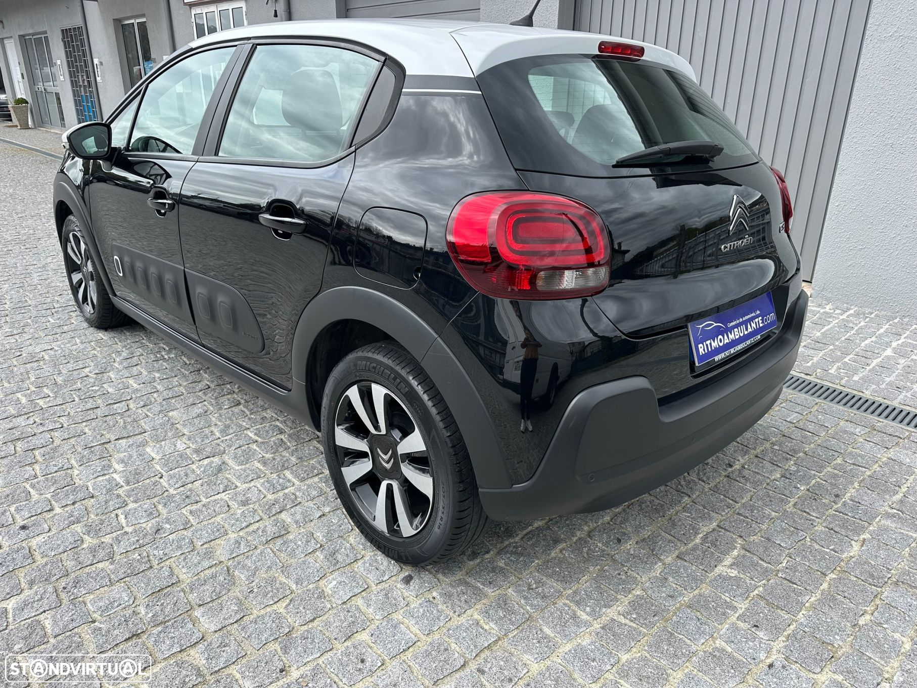 Citroën C3 1.2 PureTech Shine - 2