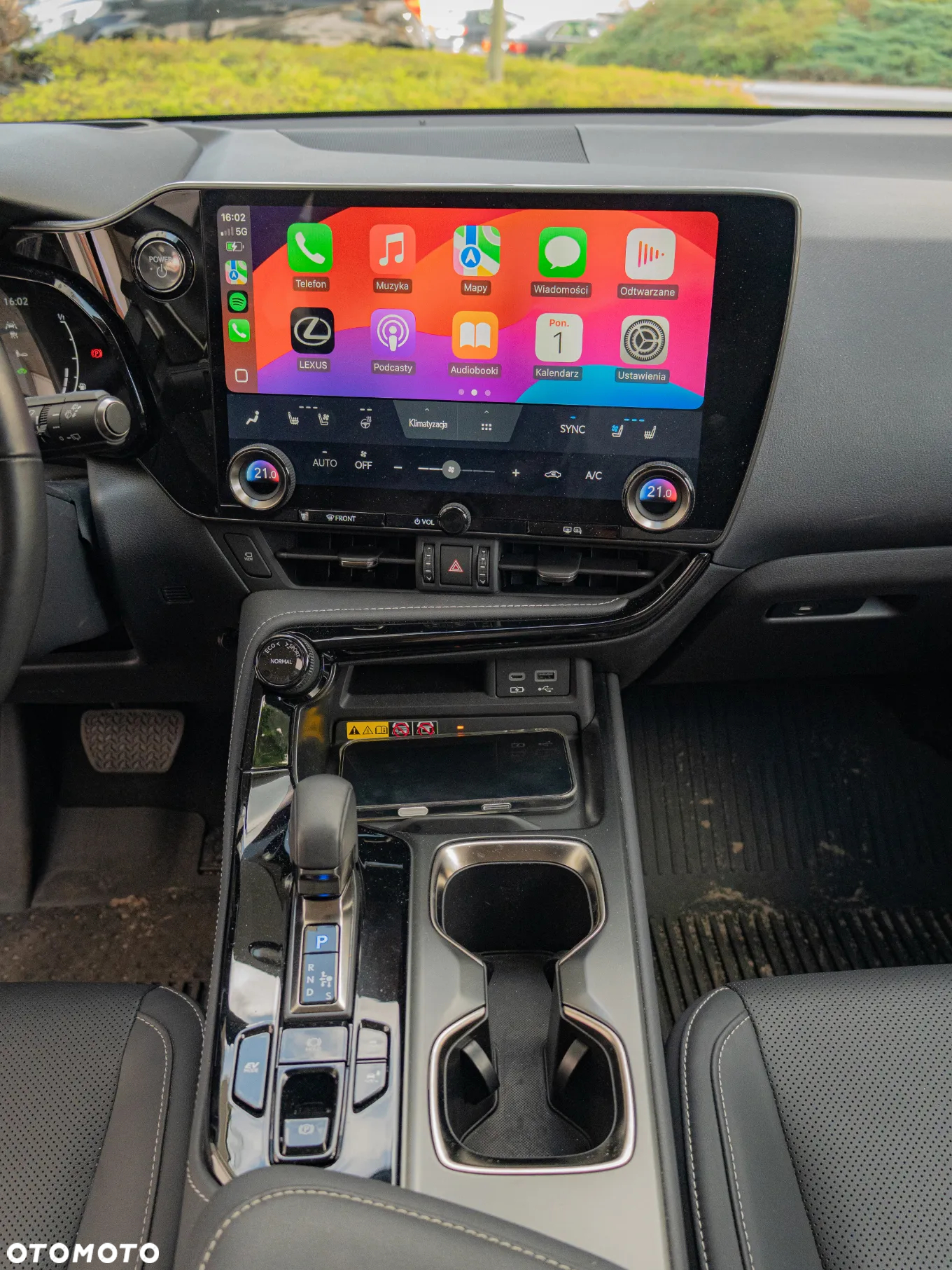 Lexus NX 350h Omotenashi AWD - 9