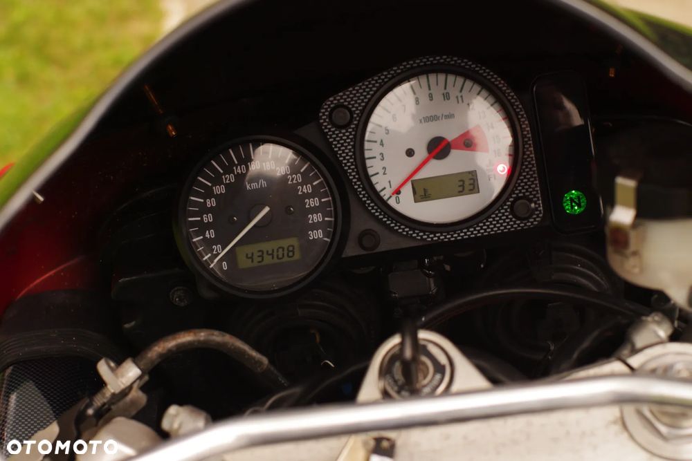 Suzuki GSX-R - 11