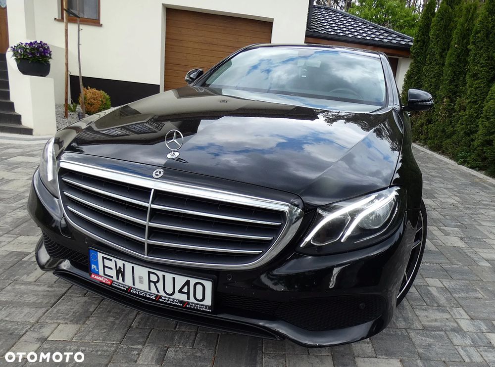 Mercedes-Benz Klasa E 220 d 4-Matic Business Edition 9G-TRONIC - 35