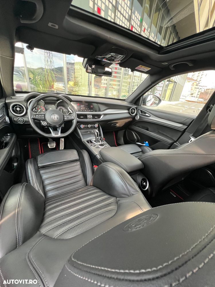Alfa Romeo Stelvio 2.2 16V AT8 Q4 Veloce - 3