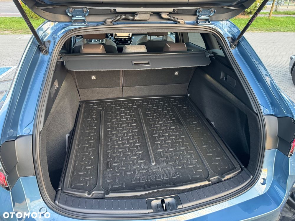 Toyota Corolla 1.8 Hybrid Trek - 27