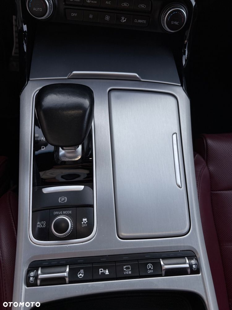 Kia Stinger 2.0 T-GDI GT Line - 25