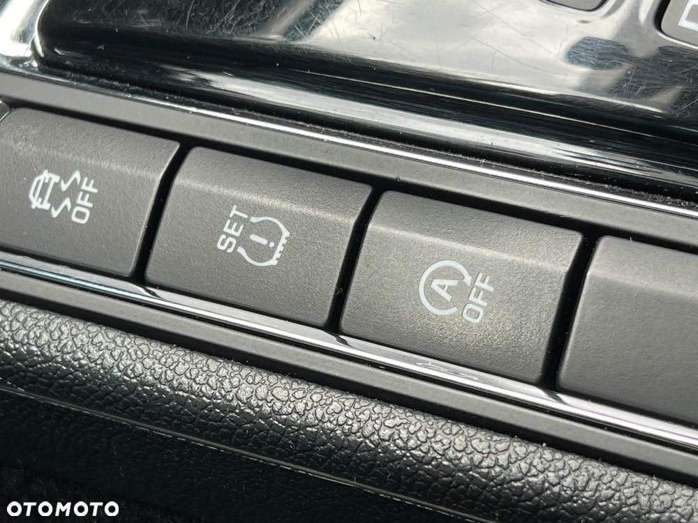 Skoda Superb 2.0 TDI 4x4 Elegance Outdoor DSG - 10
