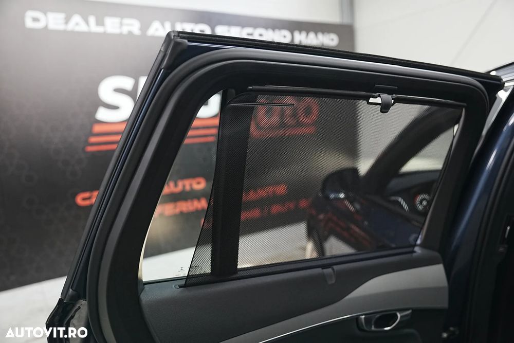 Volvo XC 90 Recharge T8 eAWD R-Design - 18